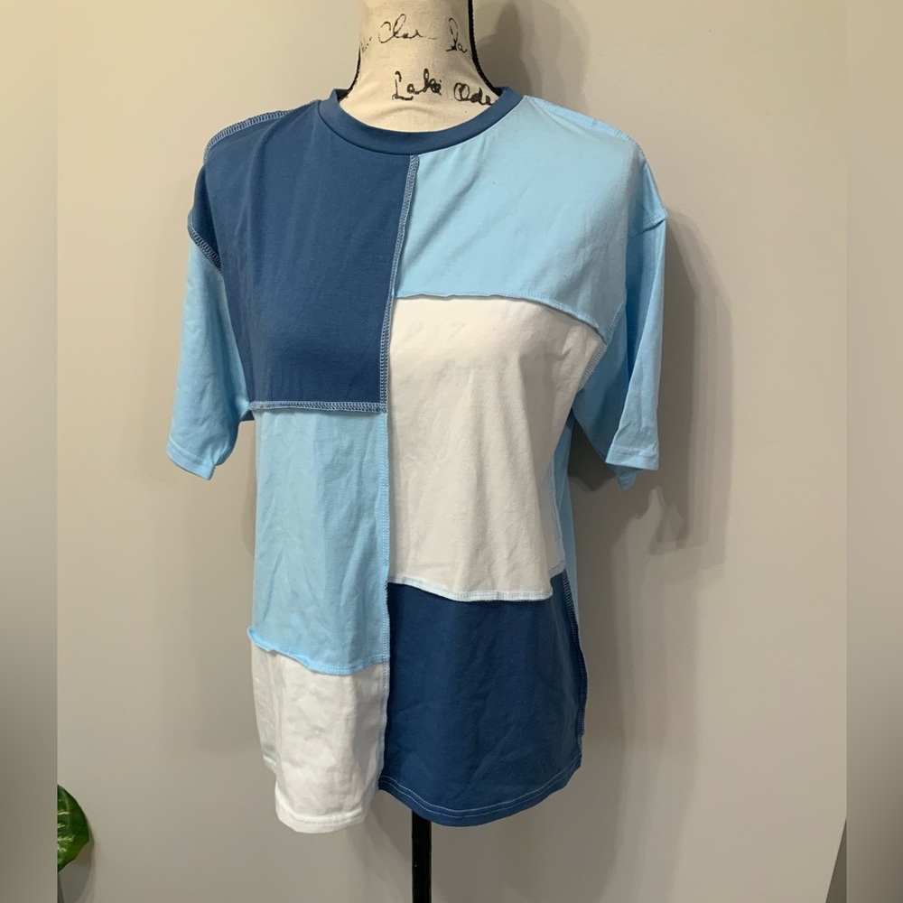 Symmetrical t-shirt